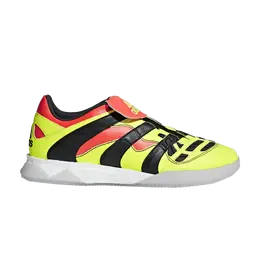 Adidas: Жёлтые кроссовки  Predator