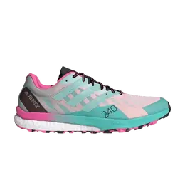 Adidas: Розовые кроссовки  Terrex