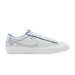 Nike: Белые кроссовки  Zoom Blazer