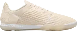 Nike: Светлые кроссовки 