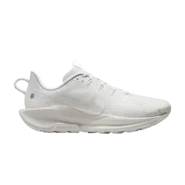 Nike: Бежевые кроссовки  Trail