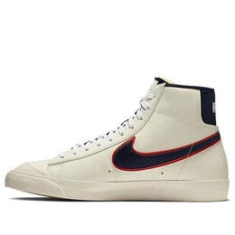 Nike: Белые кроссовки  Blazer Mid 77 Vintage