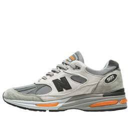 New Balance: Серые кроссовки 