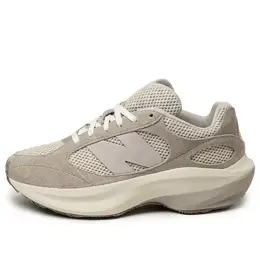 New Balance: Серые кроссовки 