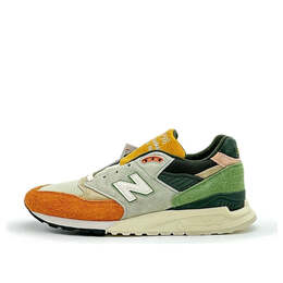 New Balance: Зелёные кроссовки 