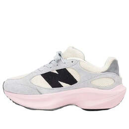 New Balance: Серые кроссовки 