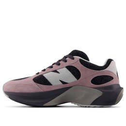 New Balance: Чёрные кроссовки 