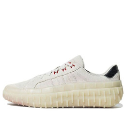Adidas: Белые кроссовки 