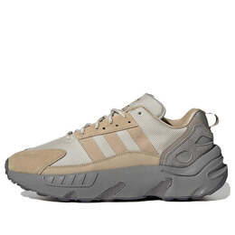 Adidas: Бежевые кроссовки  Boost