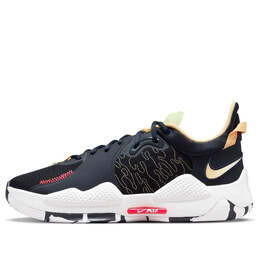 Nike: Тёмные кроссовки 