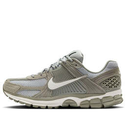 Nike: Тёмные кроссовки  Air Zoom