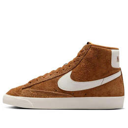 Nike: Светлые кроссовки  Blazer Mid 77