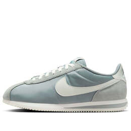 Nike: Зелёные кроссовки  Cortez