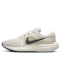 Nike: Светлые кроссовки  Air Zoom