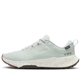 Nike: Светлые кроссовки  Trail