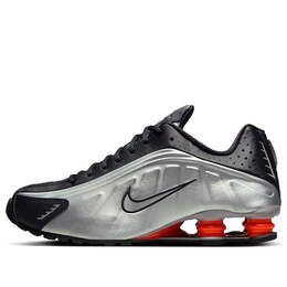 Nike: Серебристые кроссовки  Shox R4