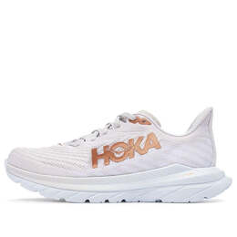 Hoka One One: Белые кроссовки 