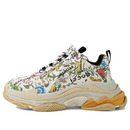 Balenciaga: Белые кроссовки  Triple S