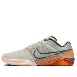 Nike: Оранжевые кроссовки 