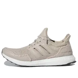 Adidas: Бежевые кроссовки  UltraBoost