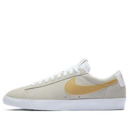 Nike: Бежевые кроссовки  Blazer SB