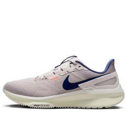 Nike: Светлые кроссовки 