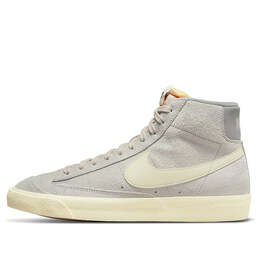 Nike: Бежевые кроссовки  Blazer Mid 77