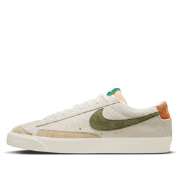 Nike: Бежевые кроссовки  Blazer Low 77