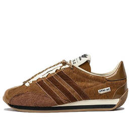 Adidas: Белые кроссовки 
