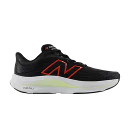 New Balance: Чёрные кроссовки  FuelCell