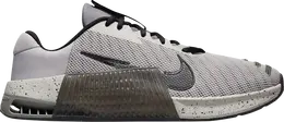 Nike: Светлые кроссовки 