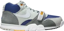 Nike: Светлые кроссовки  Air