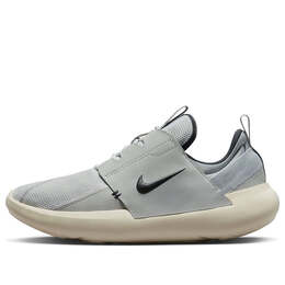Nike: Серые кроссовки 