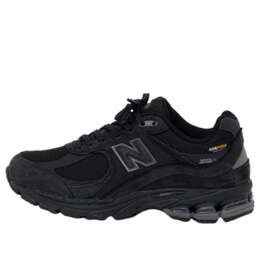New Balance: Чёрные кроссовки  2002R