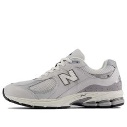 New Balance: Серые кроссовки  2002R
