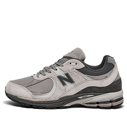 New Balance: Многоцветные кроссовки  2002R