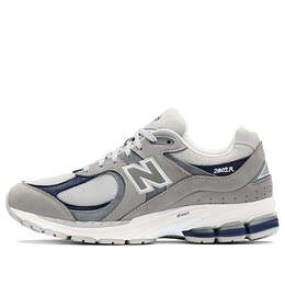 New Balance: Серые кроссовки  2002R