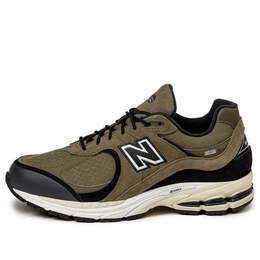 New Balance: Чёрные кроссовки  2002R