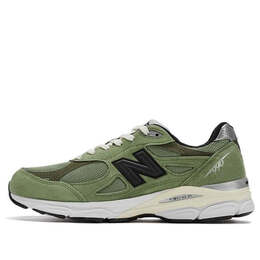 New Balance: Зелёные кроссовки 