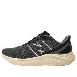 New Balance: Чёрные кроссовки  Fresh Foam