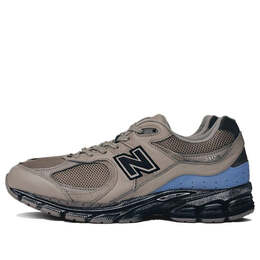 New Balance: Коричневые кроссовки  2002R