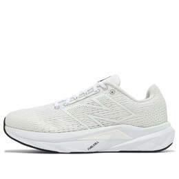 New Balance: Белые кроссовки  FuelCell