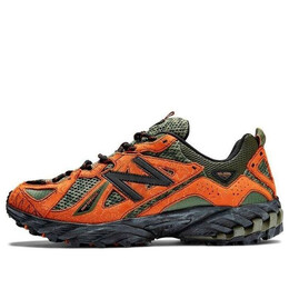 New Balance: Оранжевые кроссовки 