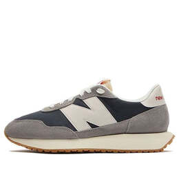 New Balance: Чёрные кроссовки  237