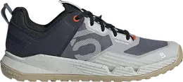 Adidas: Серебристые кроссовки 