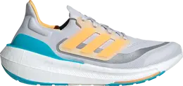 Adidas: Светлые кроссовки  UltraBoost