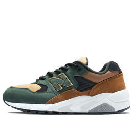 New Balance: Зелёные кроссовки 