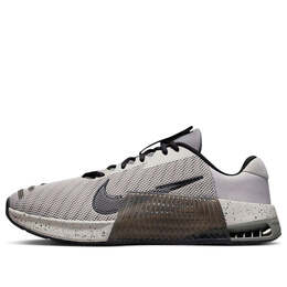 Nike: Светлые кроссовки 