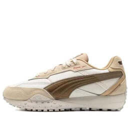 PUMA: Бежевые кроссовки  Rider