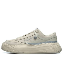 Fila: Серые кроссовки 